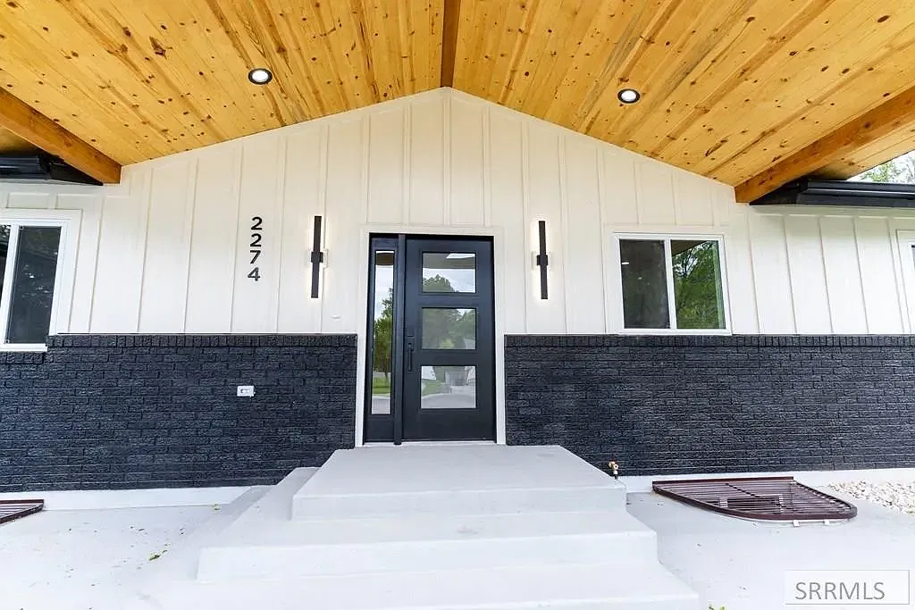6 bed, 3100 sqft, $2,900 — Photo 4