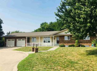 738 Highland Ter, Clay Center, KS 67432