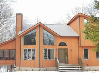 4114 Sycamore Ln, East Stroudsburg, PA