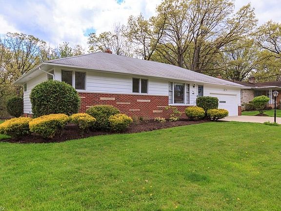 3rd image of 2500 Shady Ln