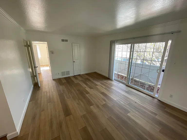 124 Buckthorn Way #6 — Photo 7