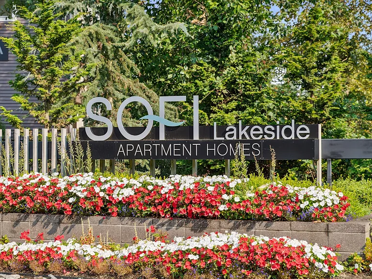 Sofi Lakeside — Photo 34