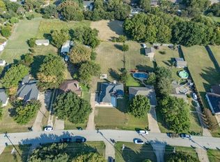 122 Country Dr, Waxahachie, TX 75165