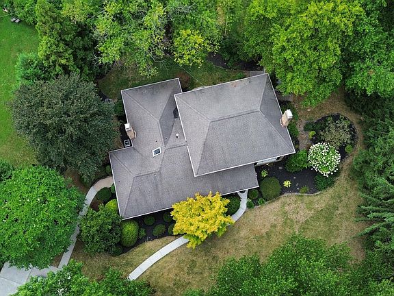 3rd image of 2003 Brandywood Ln