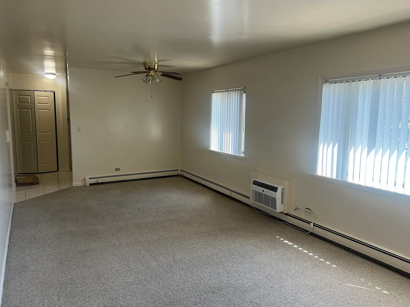 2 bed, 1.5 bath, 1300 sqft, $1,800 — Photo 4
