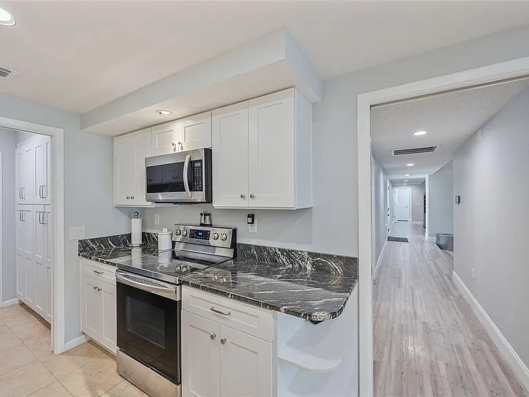 5474 Kemkerry Rd — Photo 6