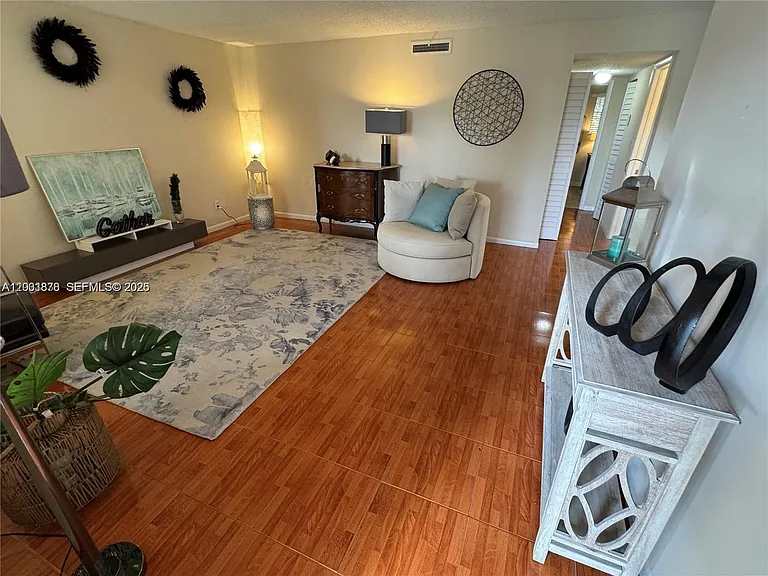 6900 SW 39th St #206J — Photo 8