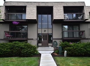 9660 Cove Dr UNIT 22F, North Royalton, OH