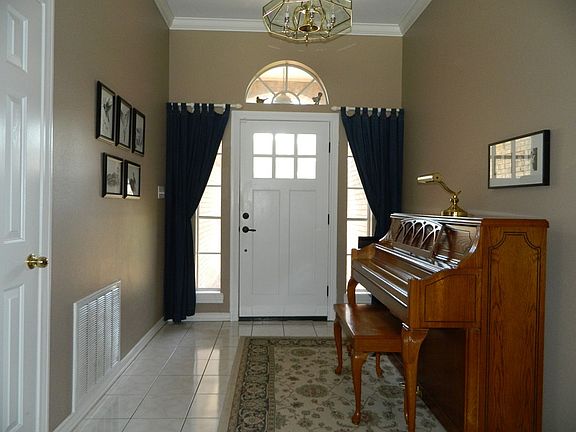 3rd image of 2608 Kings Dr