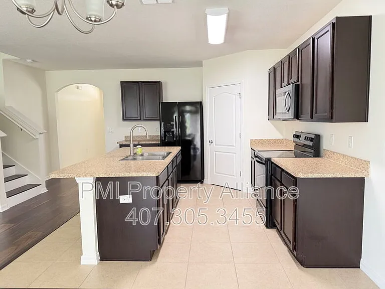 131 Bella Dr — Photo 4