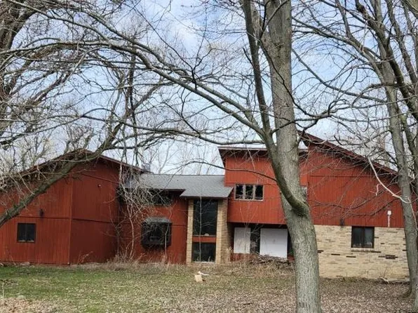 250 Stone Rd, Pittsford, NY 14534