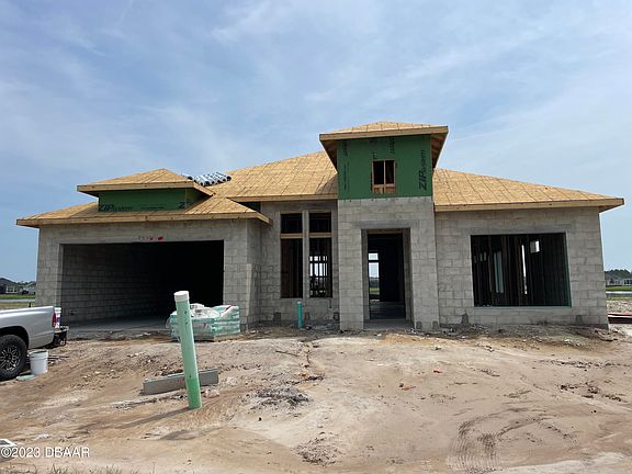 2nd image of 318 Mosaic Blvd