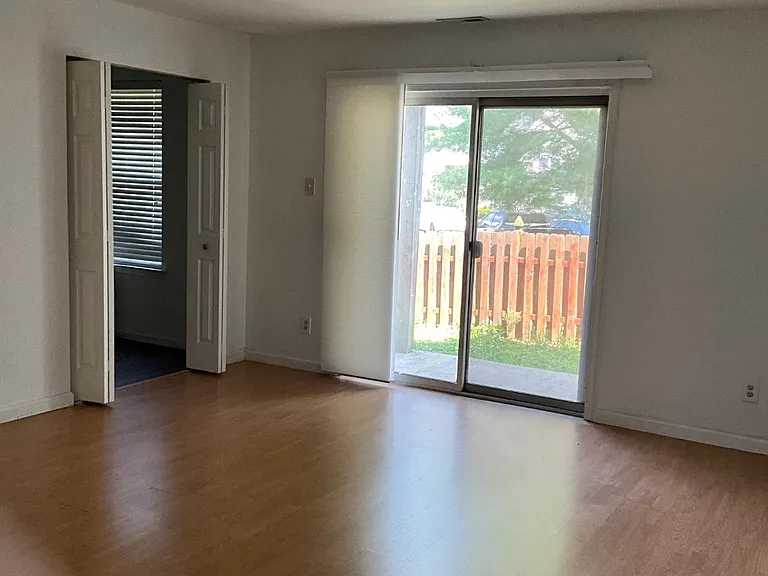 1092 Tristram Cir — Photo 16