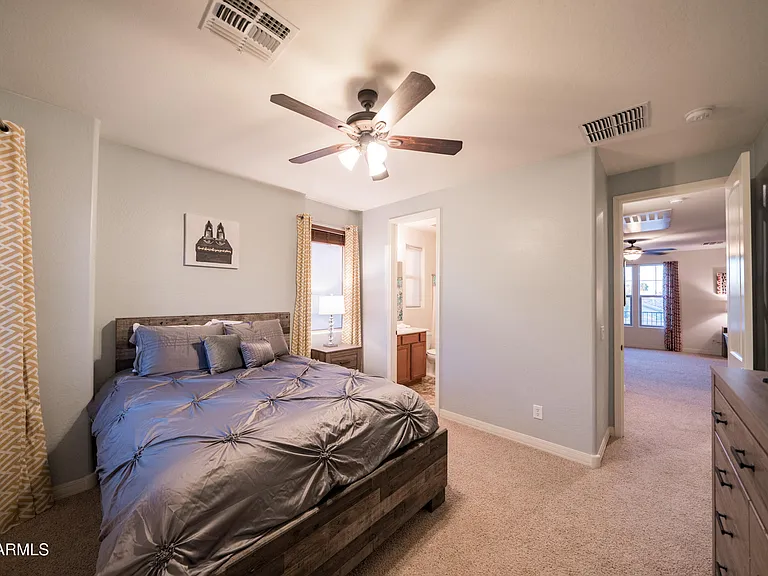 2681 E Hampton Ln — Photo 44