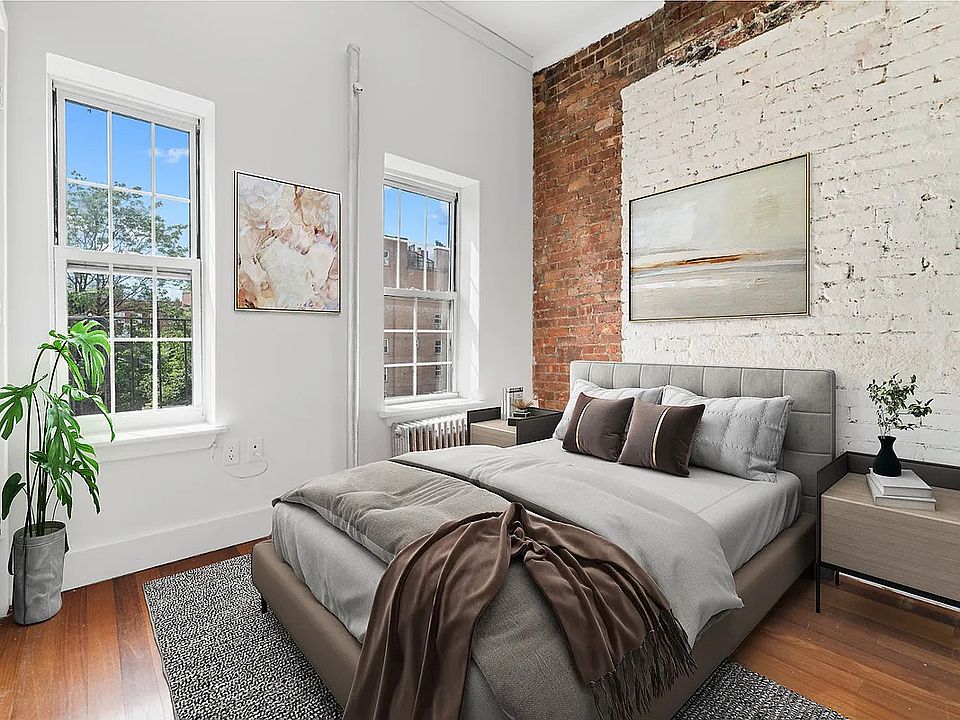 2nd image of 195 E 4th St APT 3