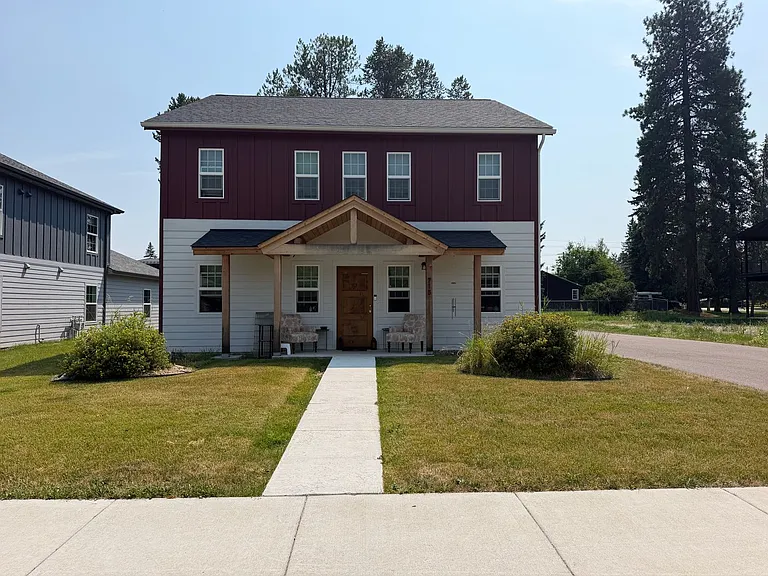 715 Cottonwood Ct — Photo 1