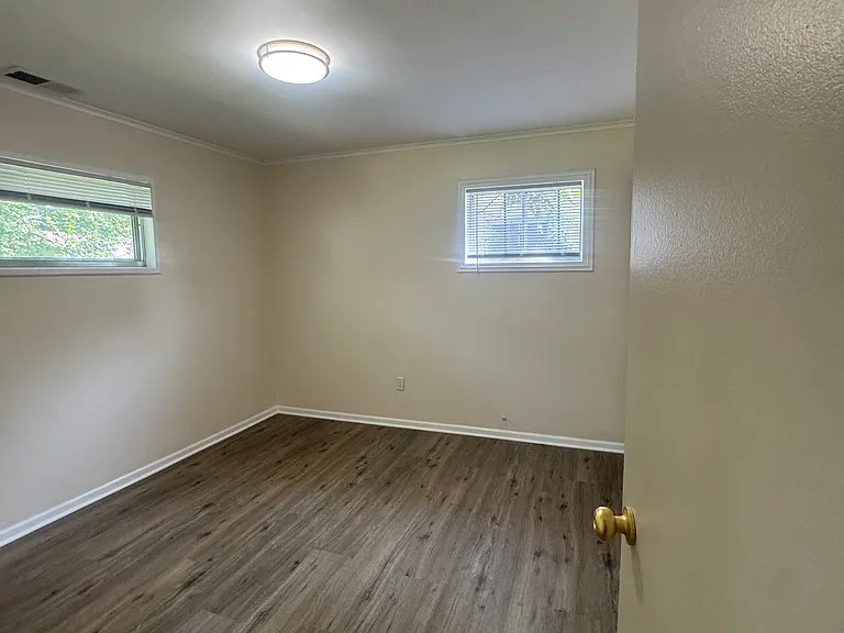 16225 Clifton Park Ave — Photo 6