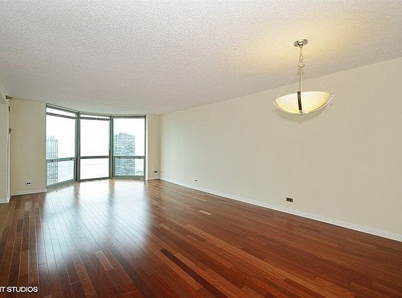 2nd image of 195 N Harbor Dr APT 5408