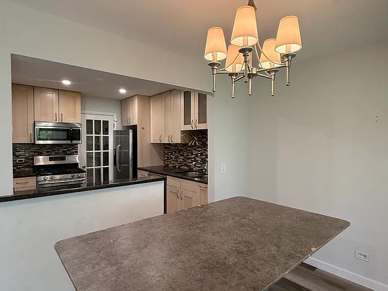 1166 Middlebury Ln #1 — Photo 3