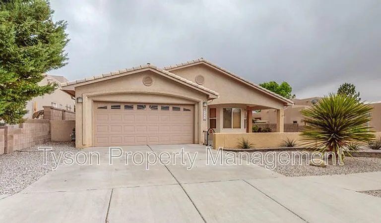 4404 Noche Clara Ave NW — Photo 1