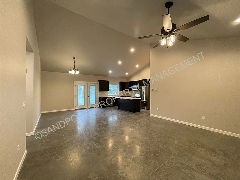26 Old River Rd — Photo 4