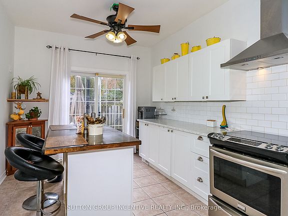 4th image of 142 Raymond Cres