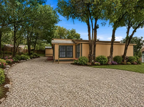 7513 Foster Dr, Lake Worth, TX 76135