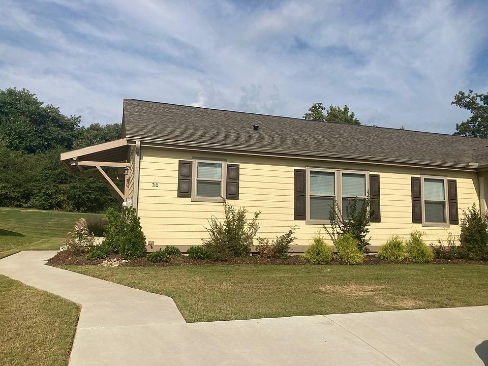 1st image of 701 Caswick Ct NW #701