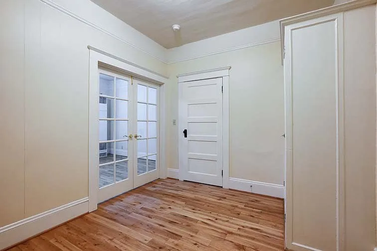 819 NW 23rd Ave — Photo 2