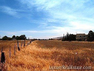 2nd image of 108 El Camino Real