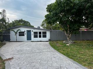 1628 NE 179th St, North Miami Beach, FL 33162