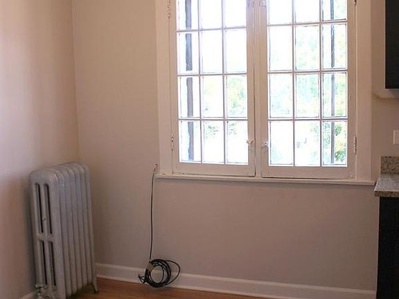 4th image of 2103 W Ainslie St