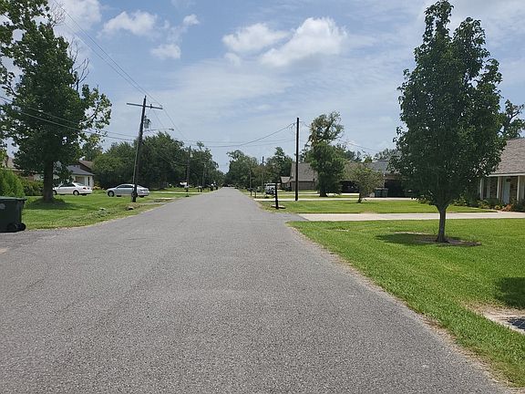 5th image of 2713 Park Dr