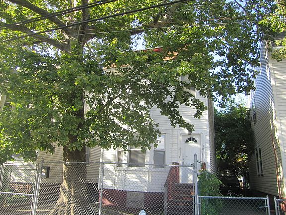 2nd image of 303 Nye Ave