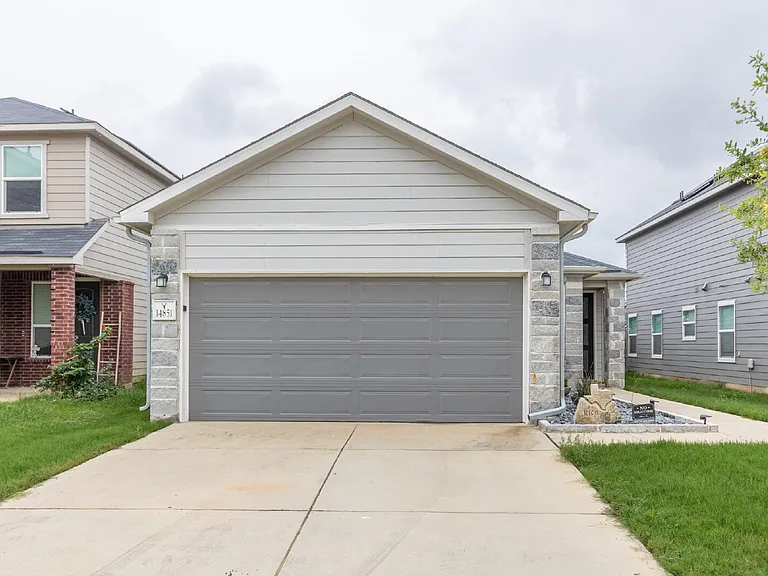 14851 Wild Hog Way — Photo 1