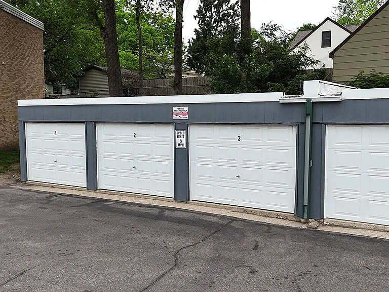 Rentable Garages
