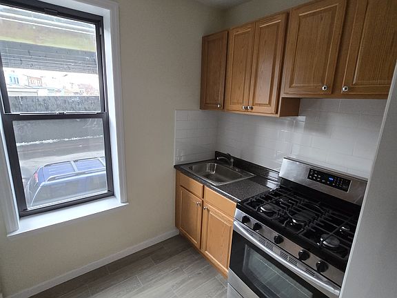 5th image of 50-60 48th St #1F