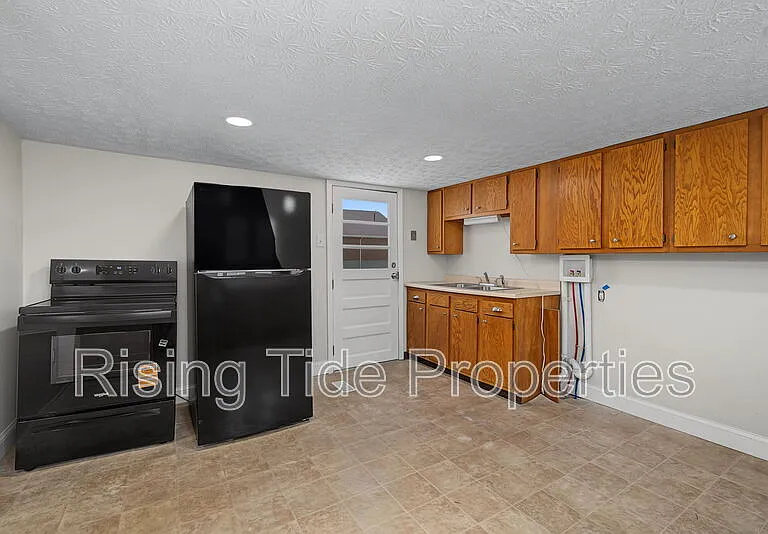 1607 Montgomery Ave — Photo 13