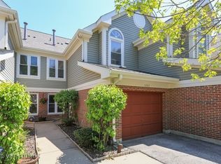 1355 S Old Wilke Rd, Arlington Heights, IL 60005