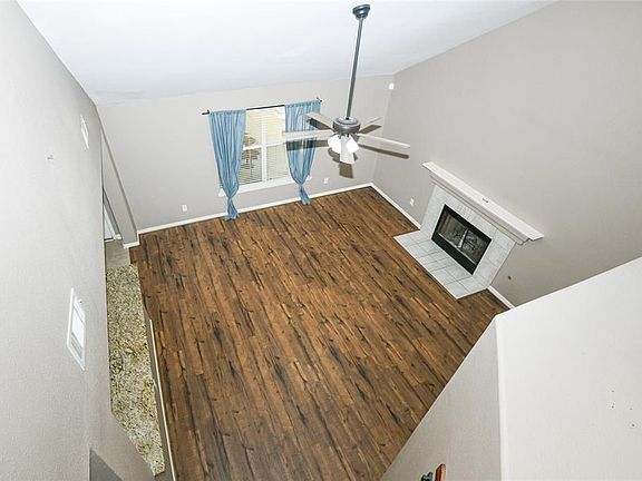 3rd image of 14758 Country Rose Ln