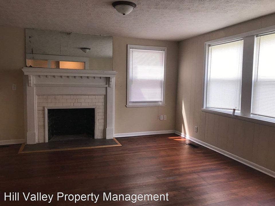 1st image of 926 S Center St APT 1