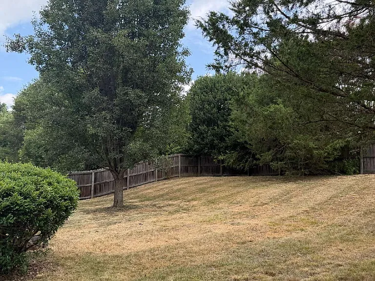 3304 Northbrook Dr — Photo 15