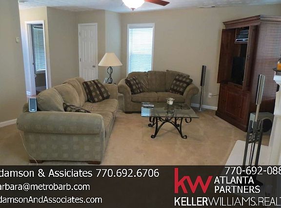 4th image of 450 Savannah Pl