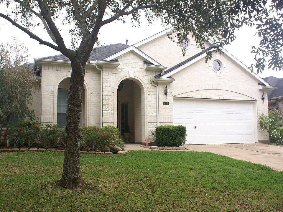 1st image of 218 River Briar Ln