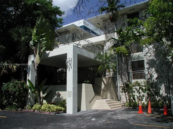 2545 S Bayshore Dr APT 307, Miami, FL 33133