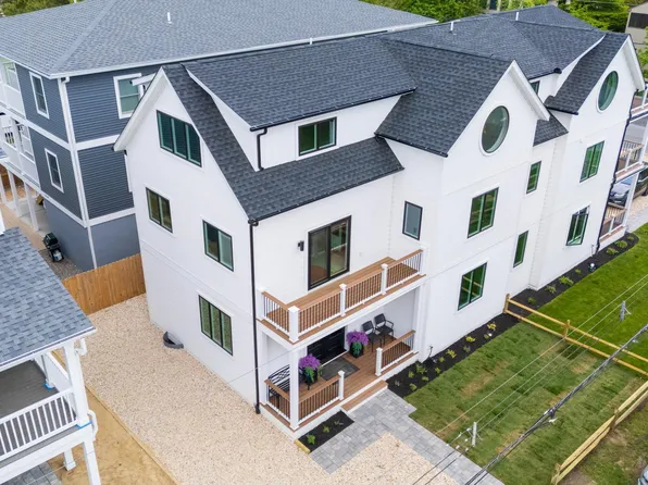 124 Swedes St #2, Rehoboth Beach, DE 19971