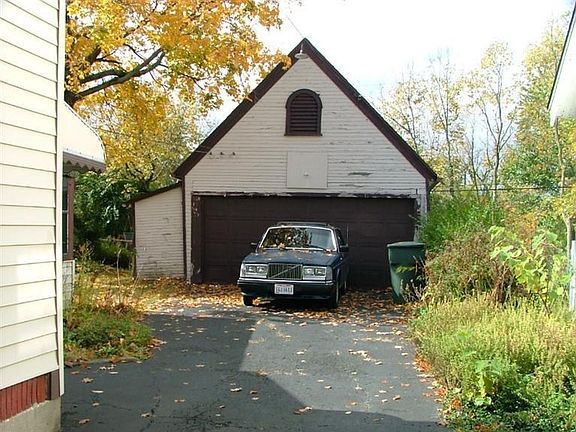 2nd image of 2033 Elsmere Ave