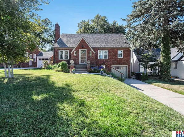 5415 Parker St, Omaha, NE 68104