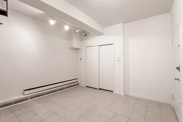 Rented by Bond New York | media 6