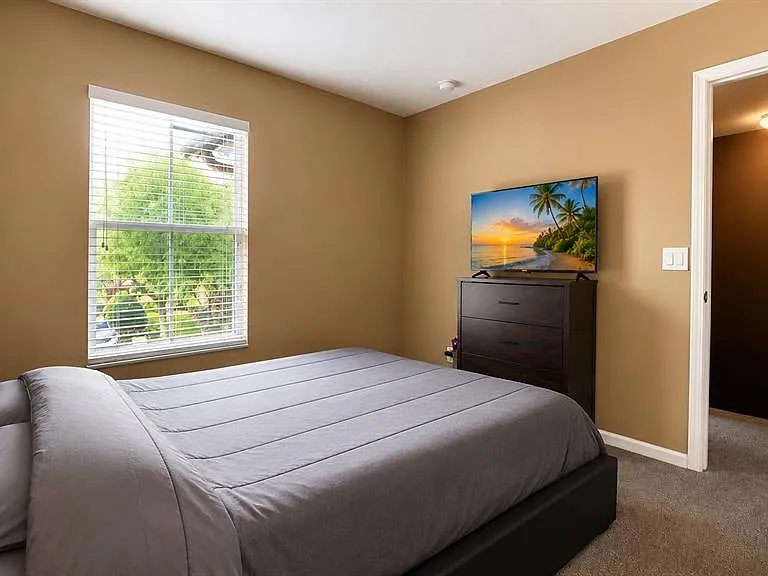 1720 Retreat View Cir — Photo 18